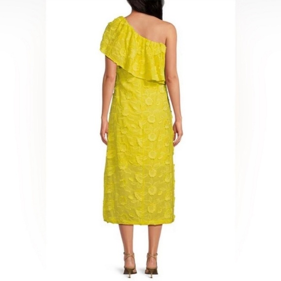 Abbey Glass Yellow Sutton Lace 3D Floral Ruffle One Shoulder Midi Cotton Dress - Picture 4 of 16